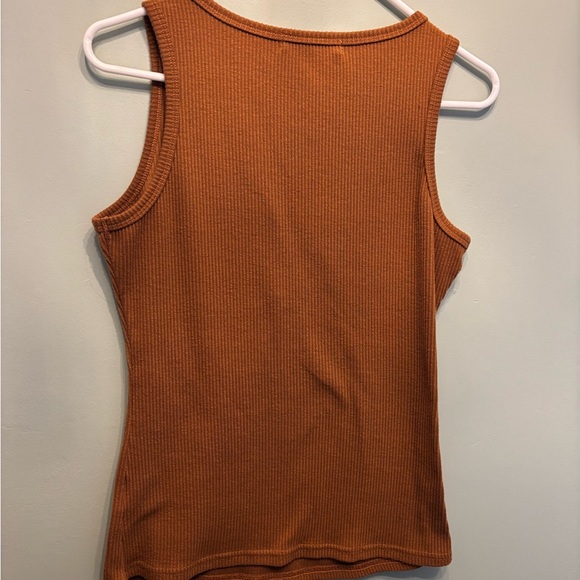 Cute tank top! Worn once, great condition. - Picture 2 of 3